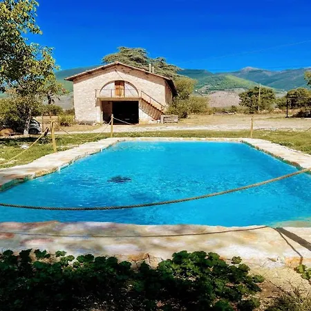 Exclusive Pool-open Year-spoleto Biofarm-slps 8-village Shops, Bar1 Km 7 农家乐 Poreta